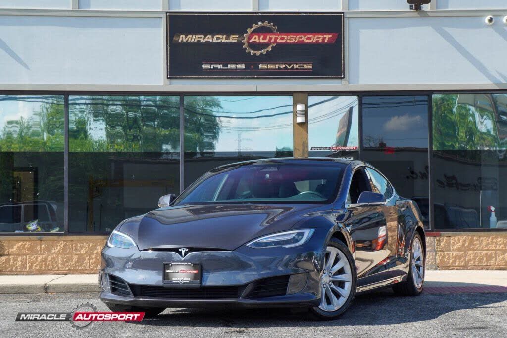 2016 TESLA Model S