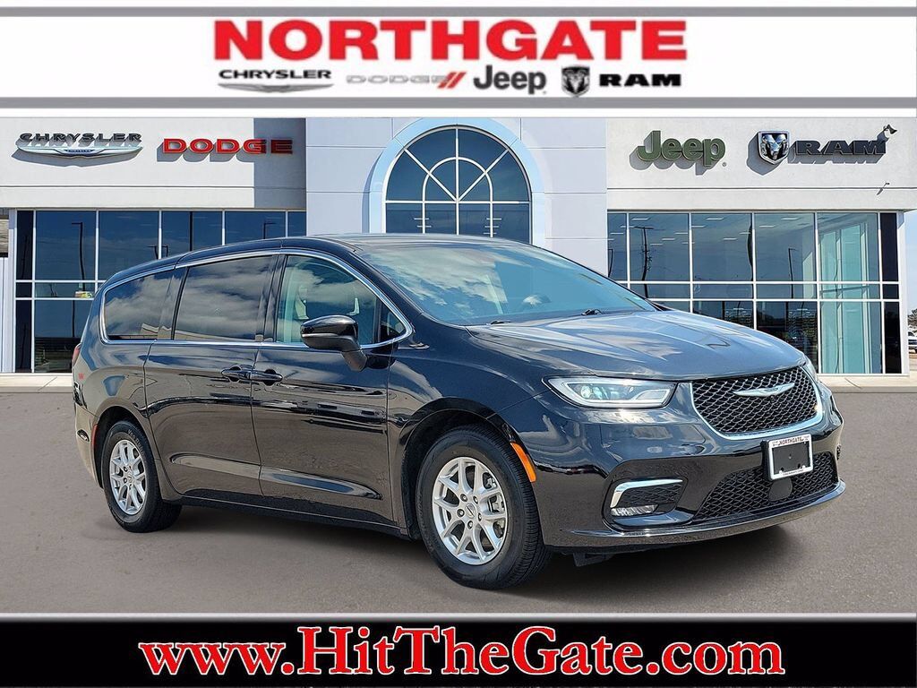 2023 CHRYSLER Pacifica
