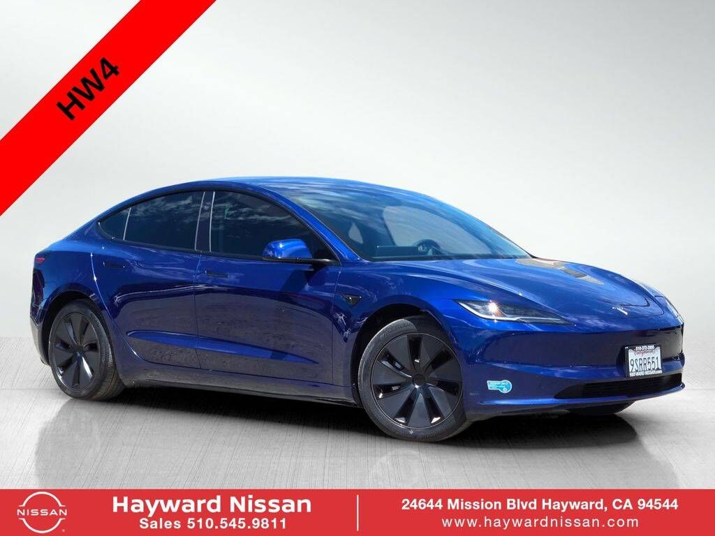 2025 TESLA Model 3