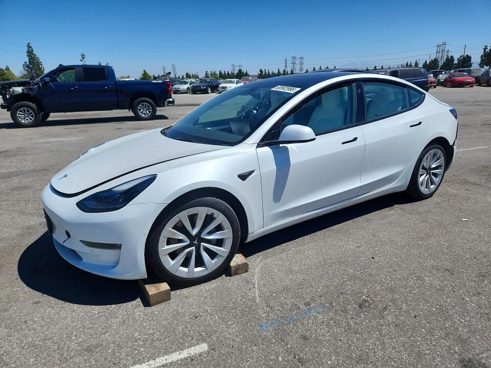 2022 TESLA Model 3