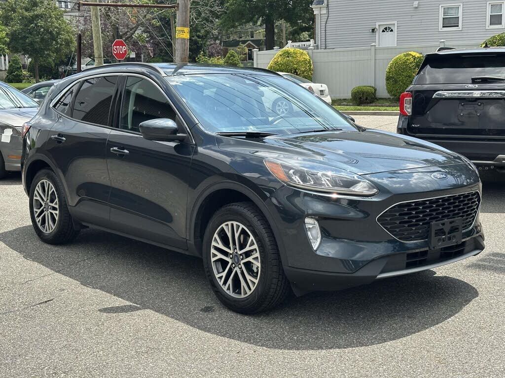 2022 FORD Escape