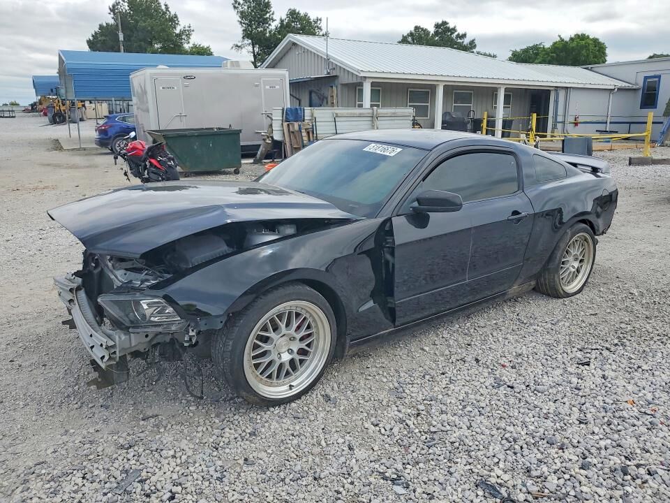 2013 FORD Mustang