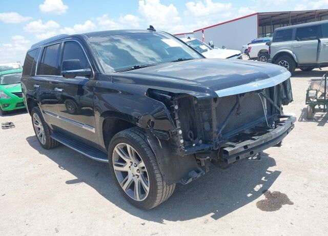 2017 CADILLAC Escalade