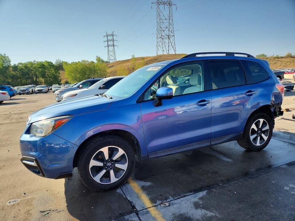 2017 SUBARU Forester