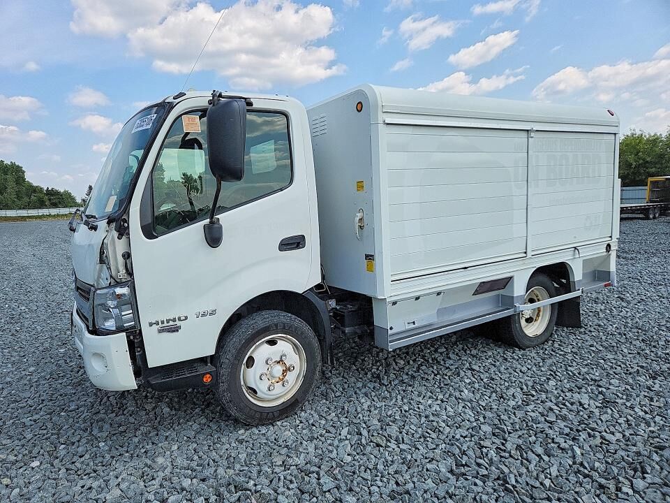 2015 HINO XJC700