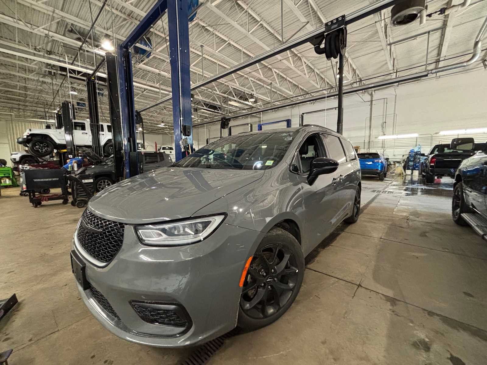 2025 CHRYSLER Pacifica