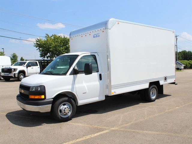 2026 CHEVROLET Express