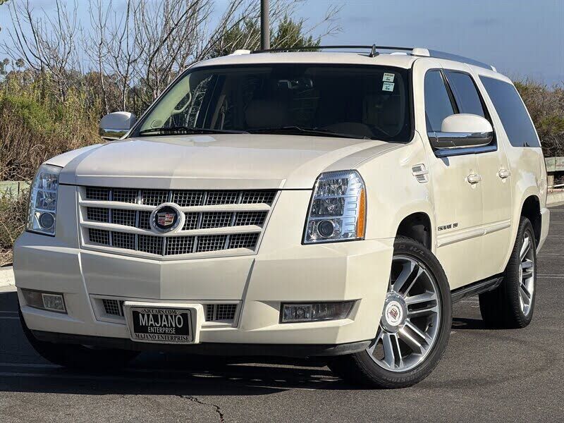 2013 CADILLAC Escalade