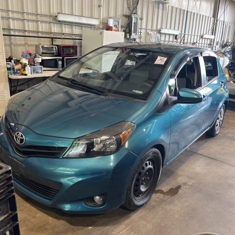 2012 TOYOTA Yaris