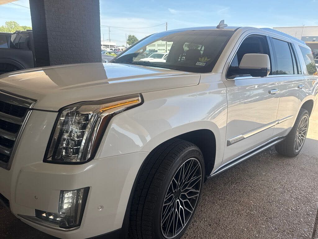 2019 CADILLAC Escalade