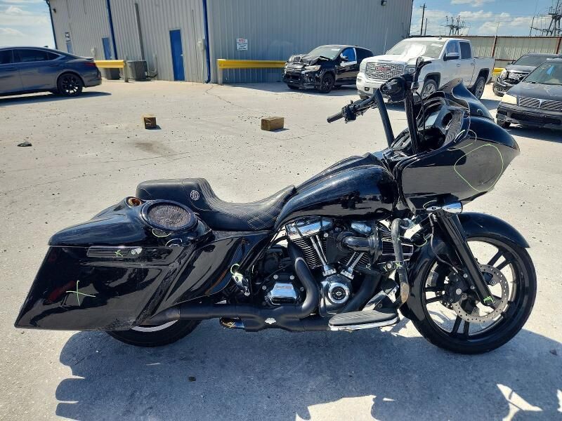 2017 HARLEY DAVIDSON FLTRXS / Road Glide Special