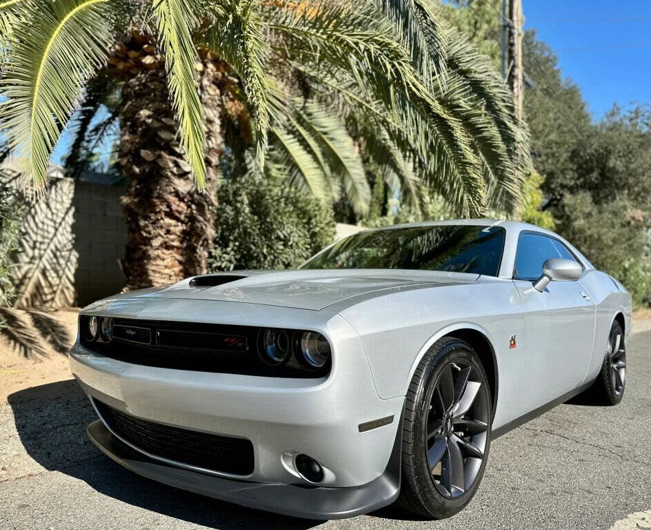 2019 DODGE Challenger