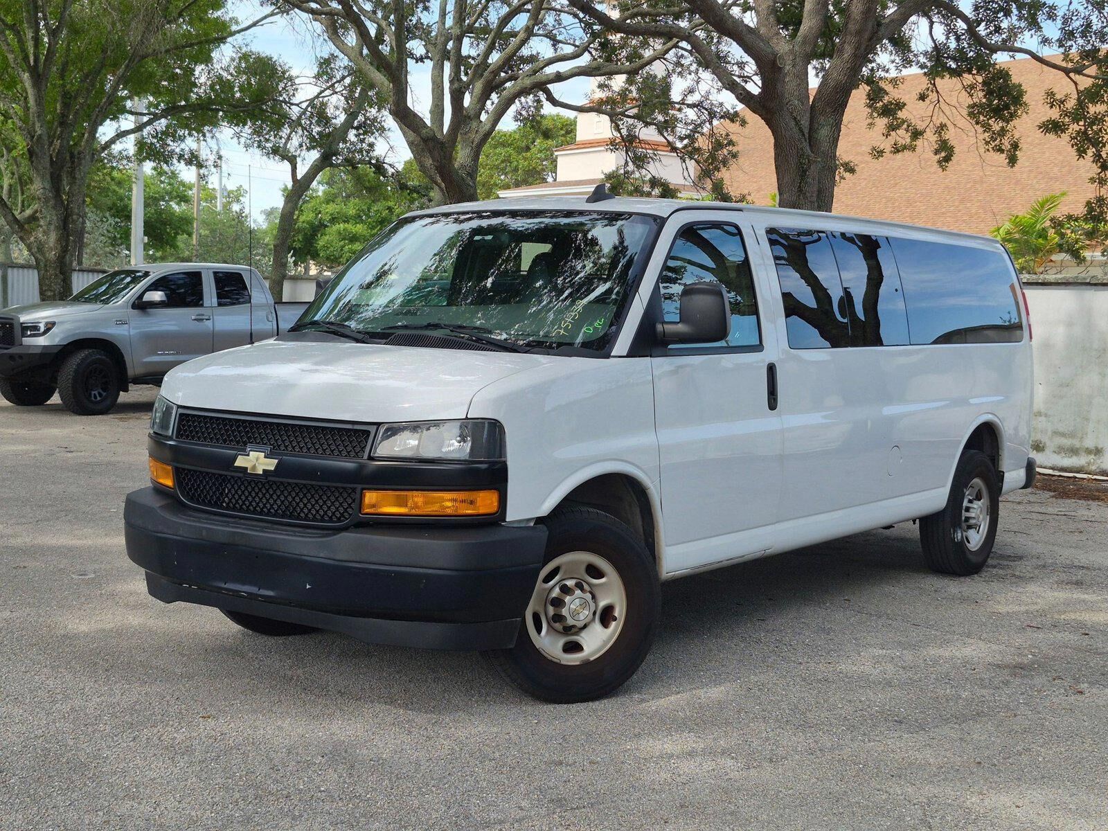 2023 CHEVROLET Express