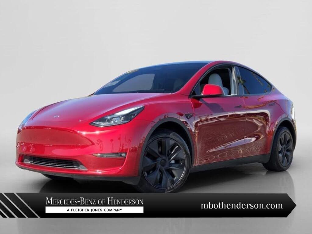 2025 TESLA Model Y