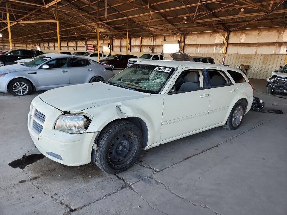 2005 DODGE Magnum