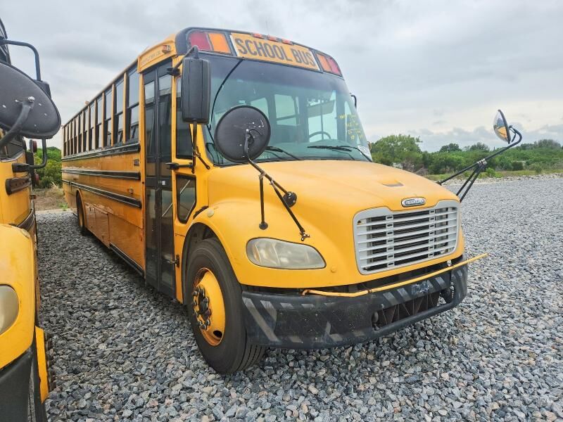 2010 FREIGHTLINER B2 Bus Chassis