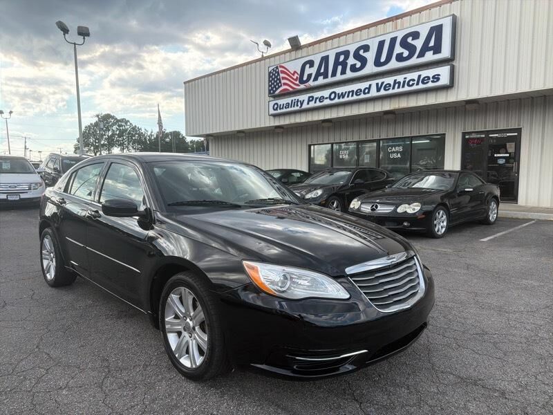2013 CHRYSLER 200