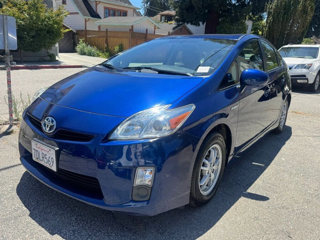 2011 TOYOTA PRIUS