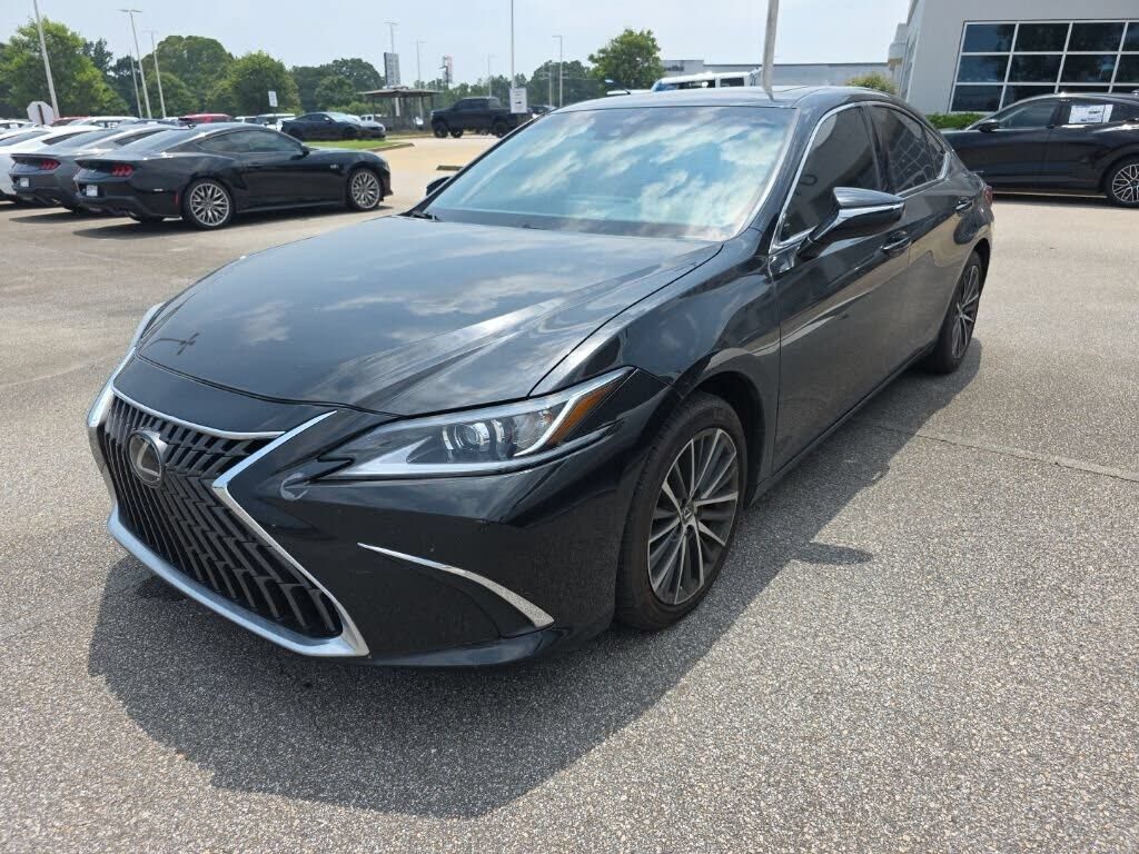 2024 LEXUS ES