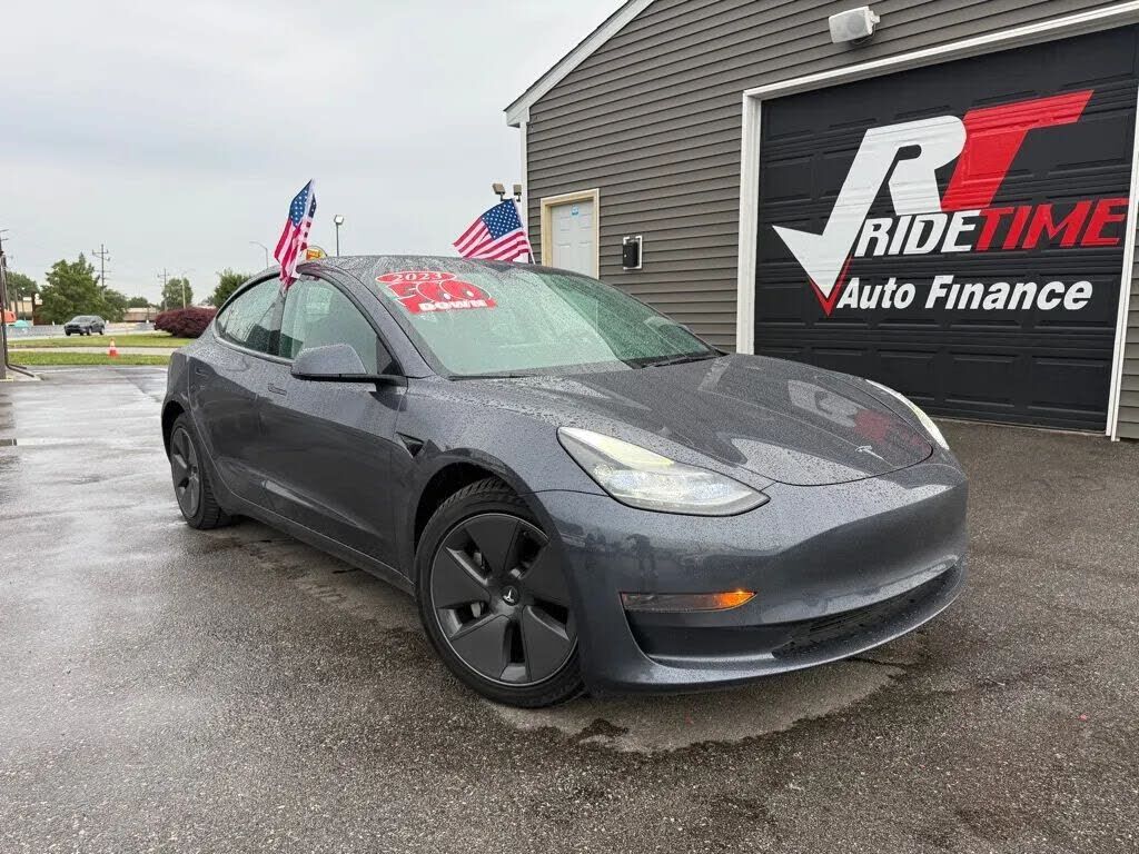 2023 TESLA Model 3