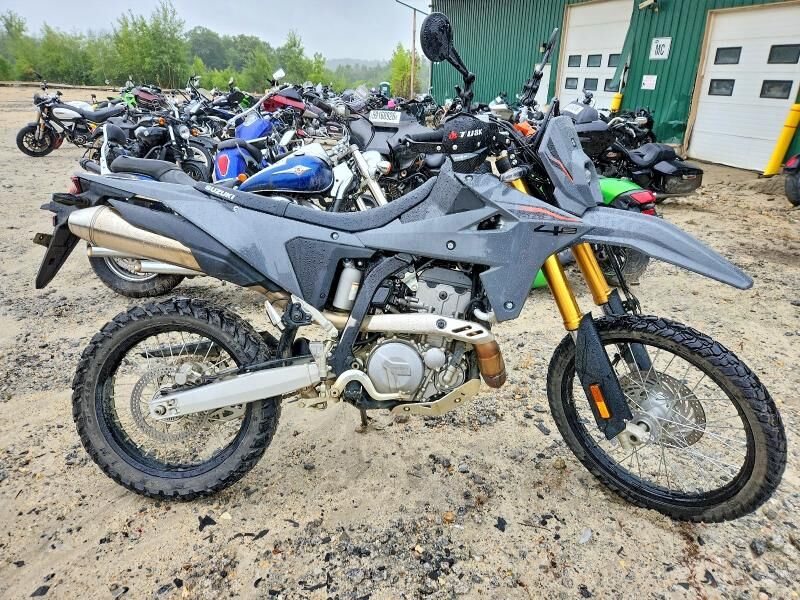 2025 SUZUKI DR-Z400SM