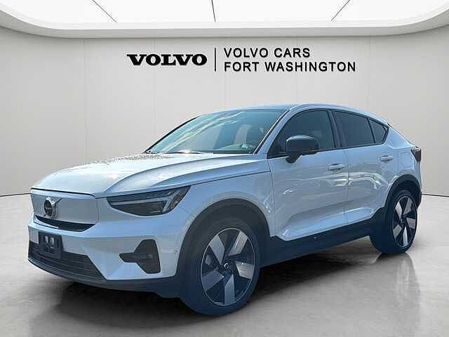 2024 VOLVO C40