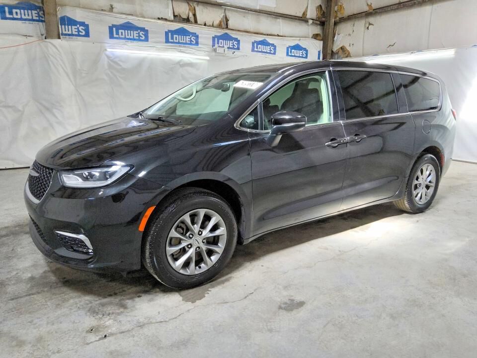 2023 CHRYSLER Pacifica