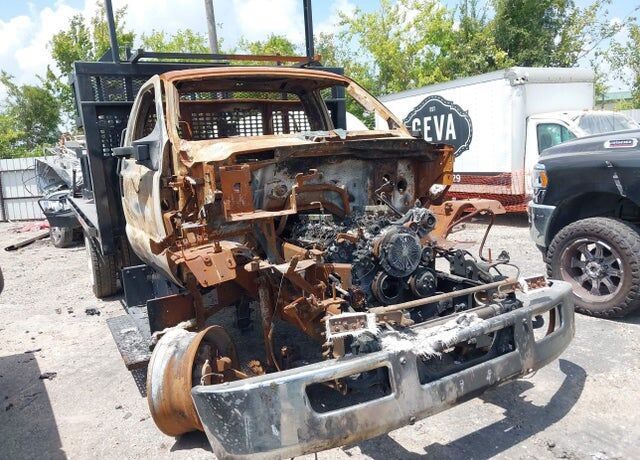 2025 FORD F-650