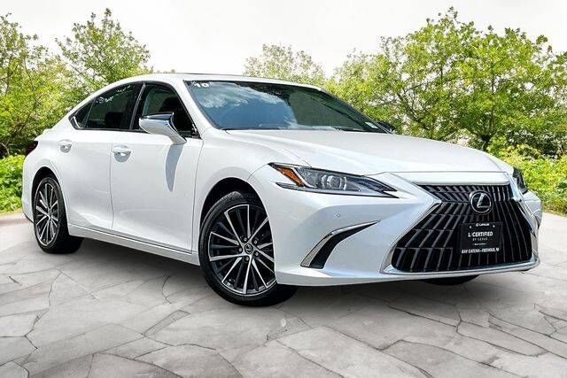 2025 LEXUS ES