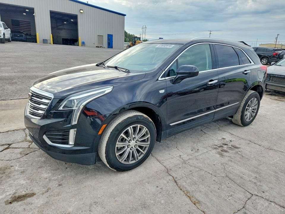 2017 CADILLAC XT5
