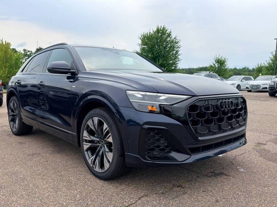 2026 AUDI Q8