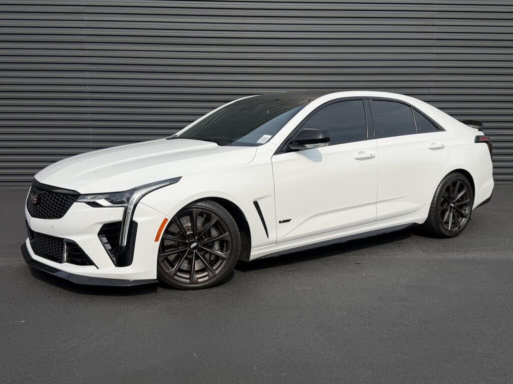 2022 CADILLAC CT4