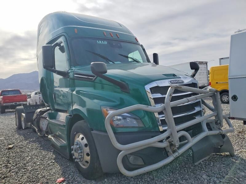 2021 FREIGHTLINER New Cascadia 126" Sleepercab