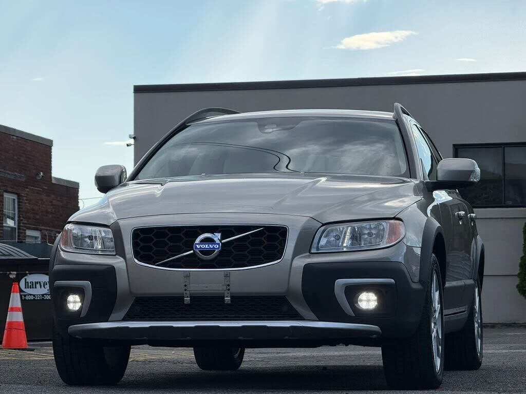 2016 VOLVO XC70