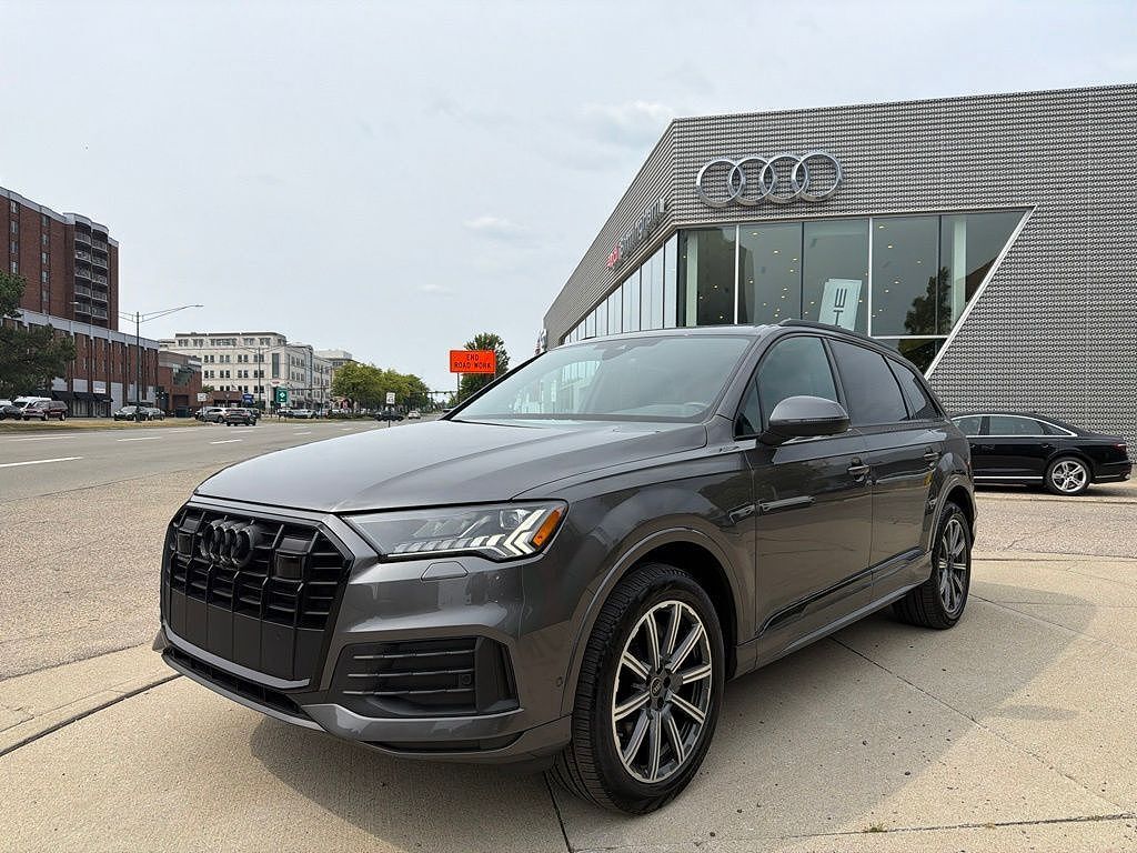 2023 AUDI Q7