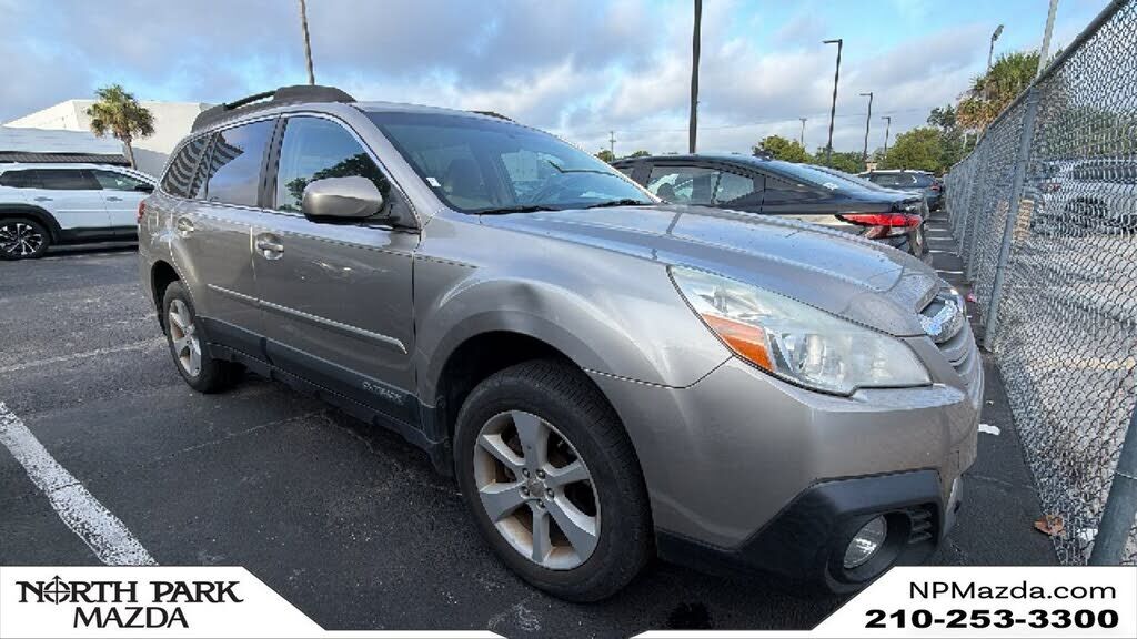 2014 SUBARU Outback