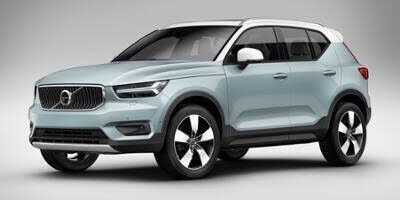 2021 VOLVO XC40