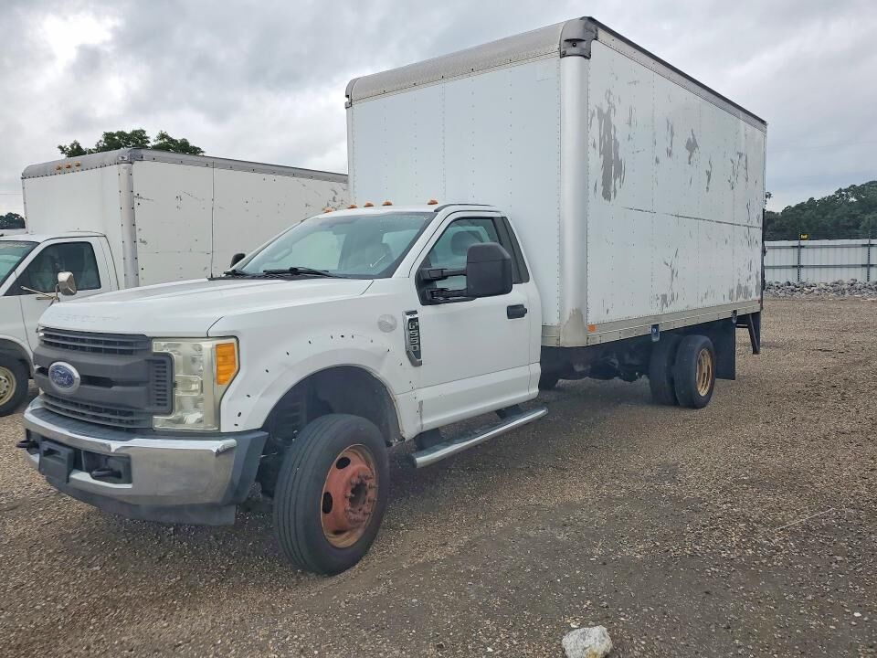 2017 FORD F-550