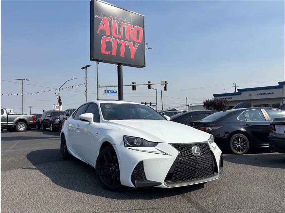 2018 LEXUS IS