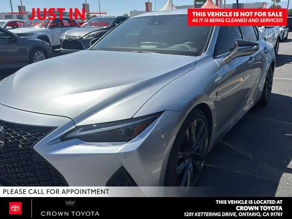 2023 LEXUS IS