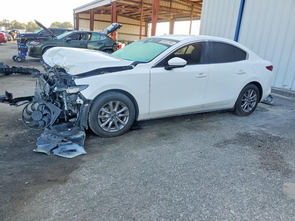 2021 MAZDA Mazda3