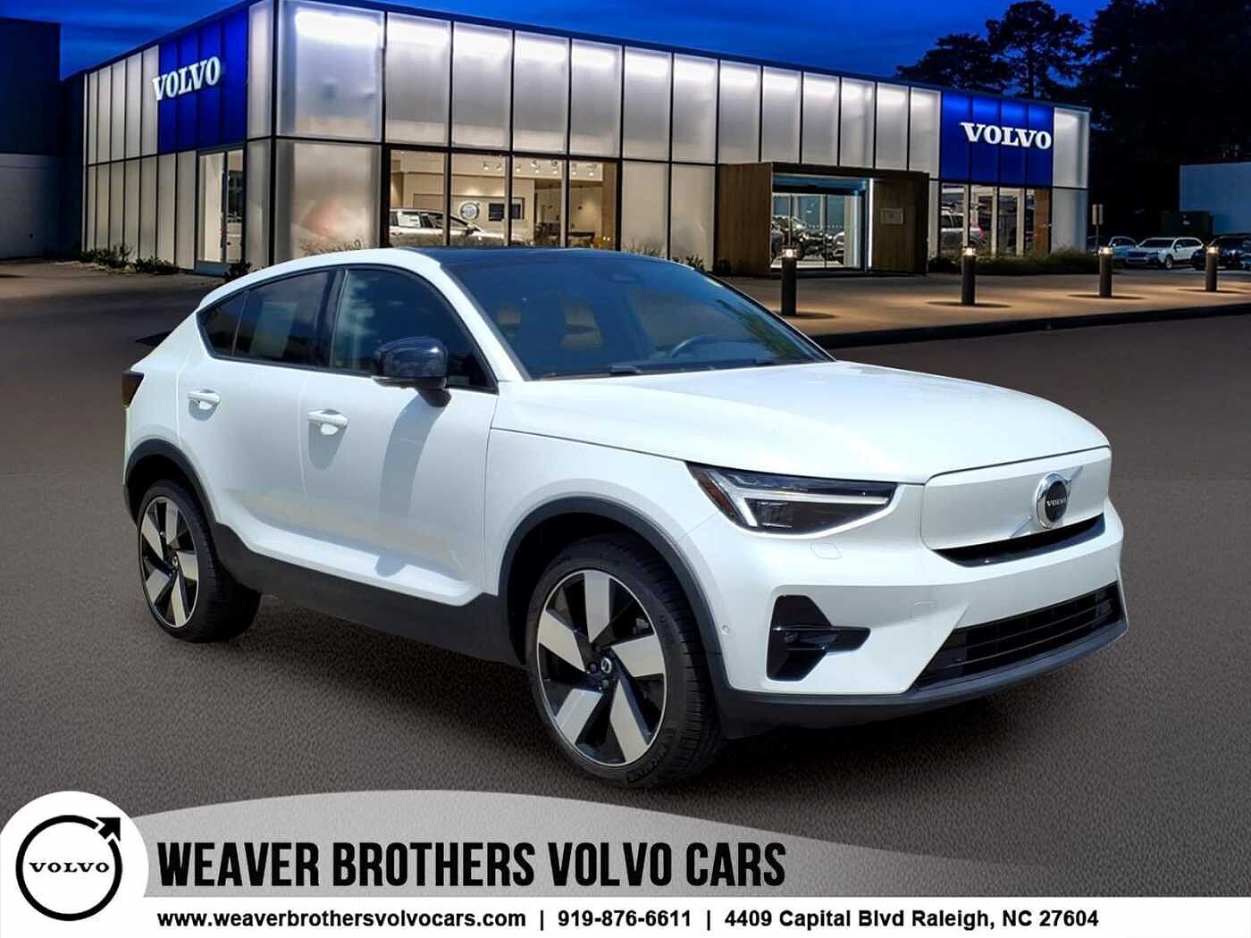 2023 VOLVO C40