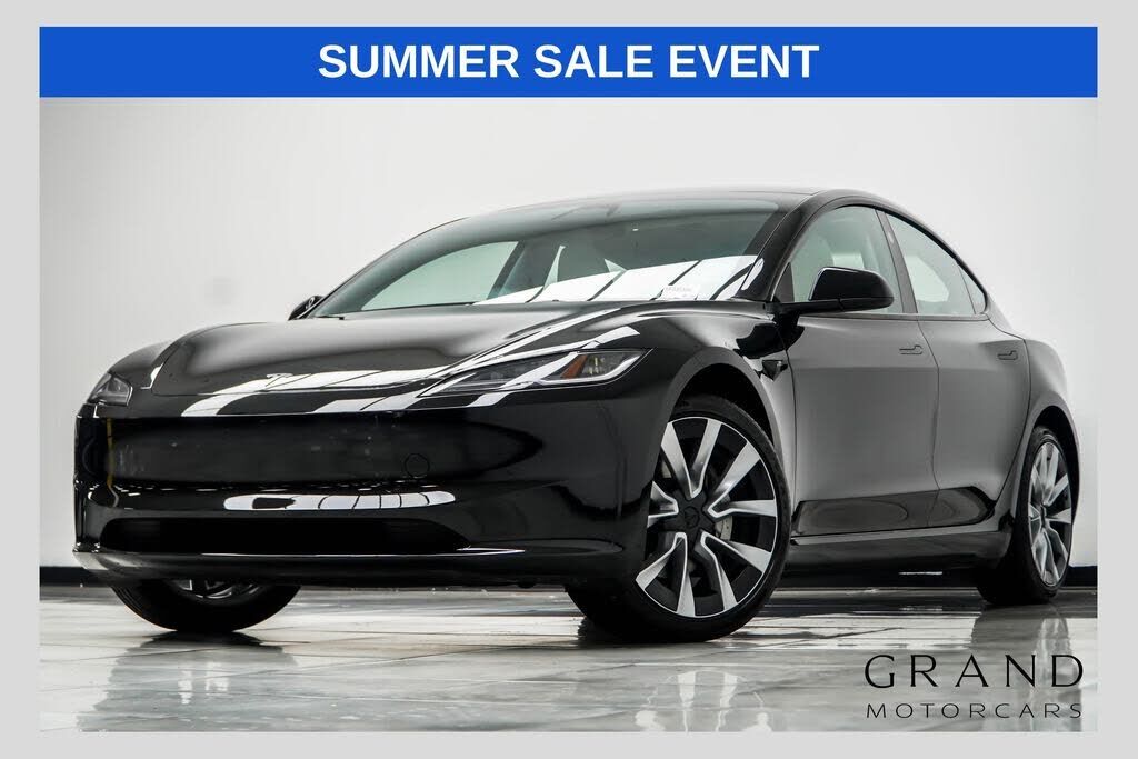 2025 TESLA Model 3