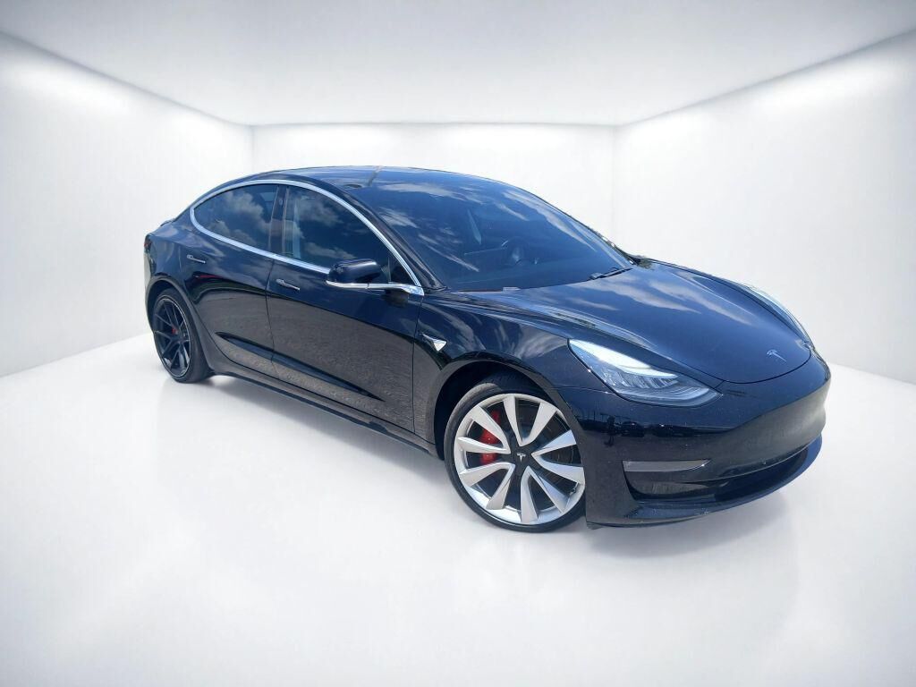 2019 TESLA Model 3