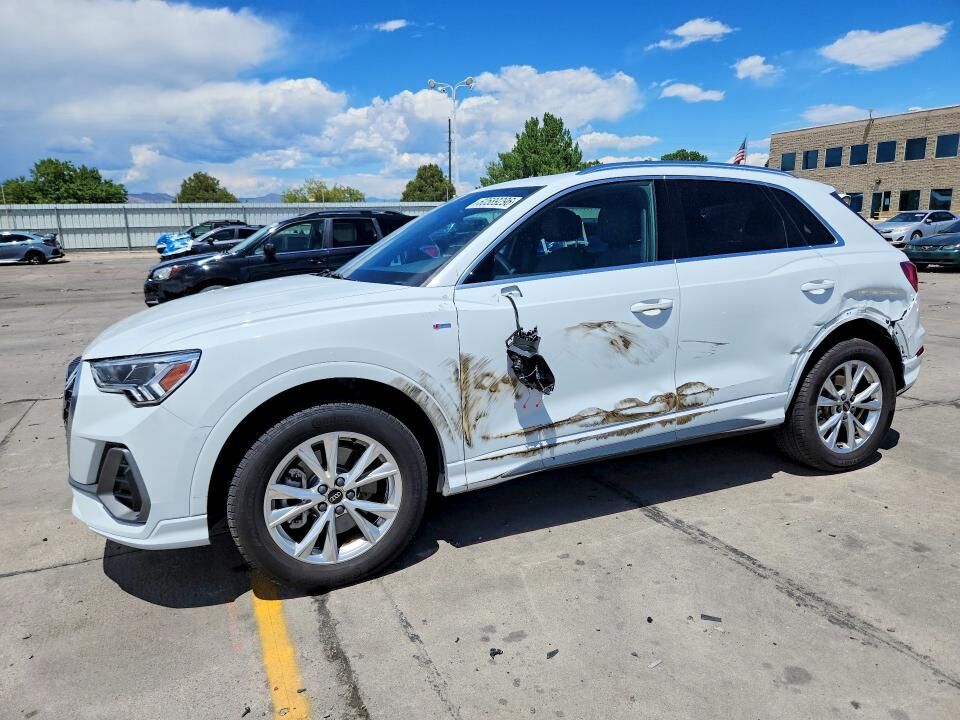 2023 AUDI Q3