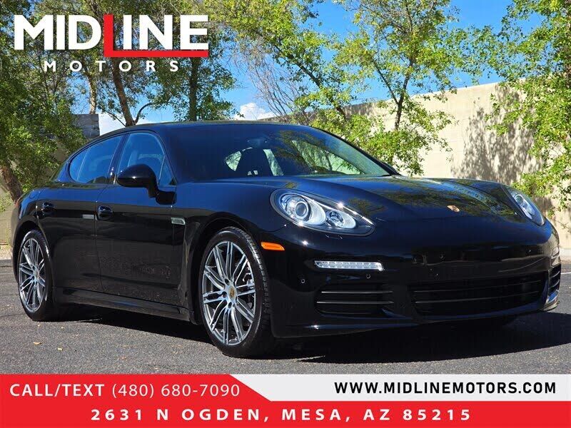 2016 PORSCHE Panamera