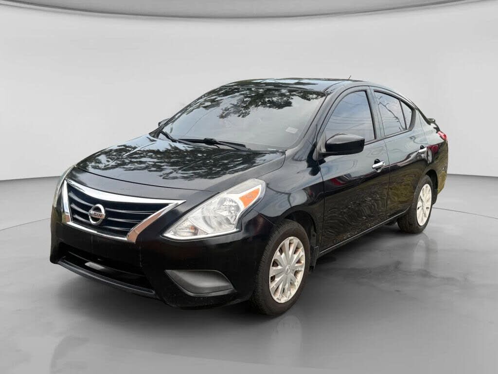 2017 NISSAN Versa