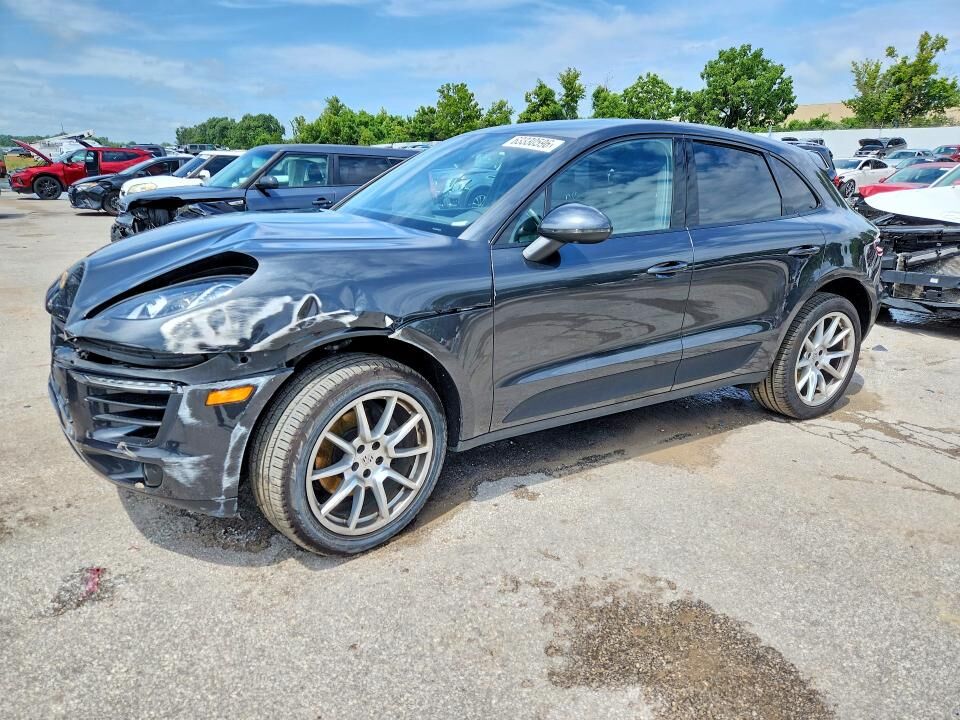 2017 PORSCHE Macan