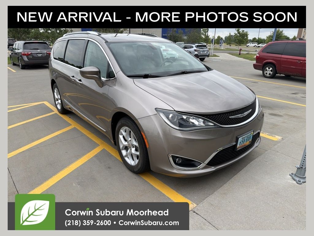 2017 CHRYSLER Pacifica