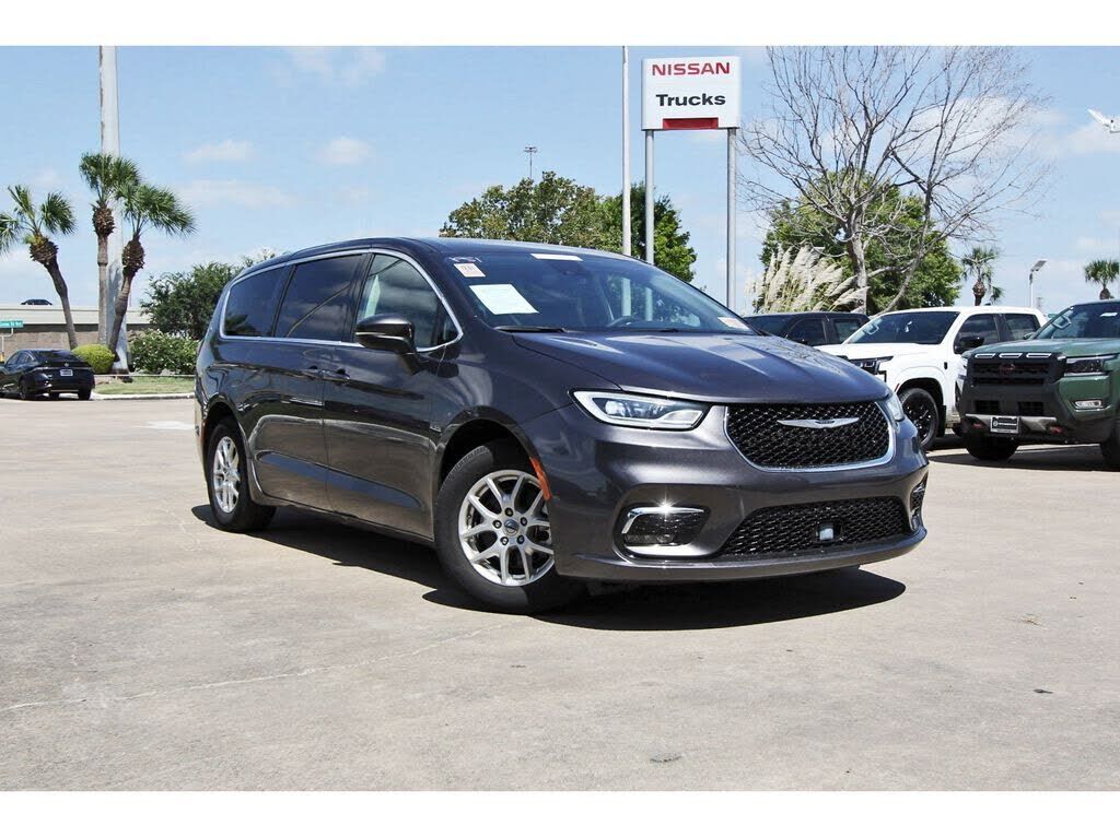 2023 CHRYSLER Pacifica